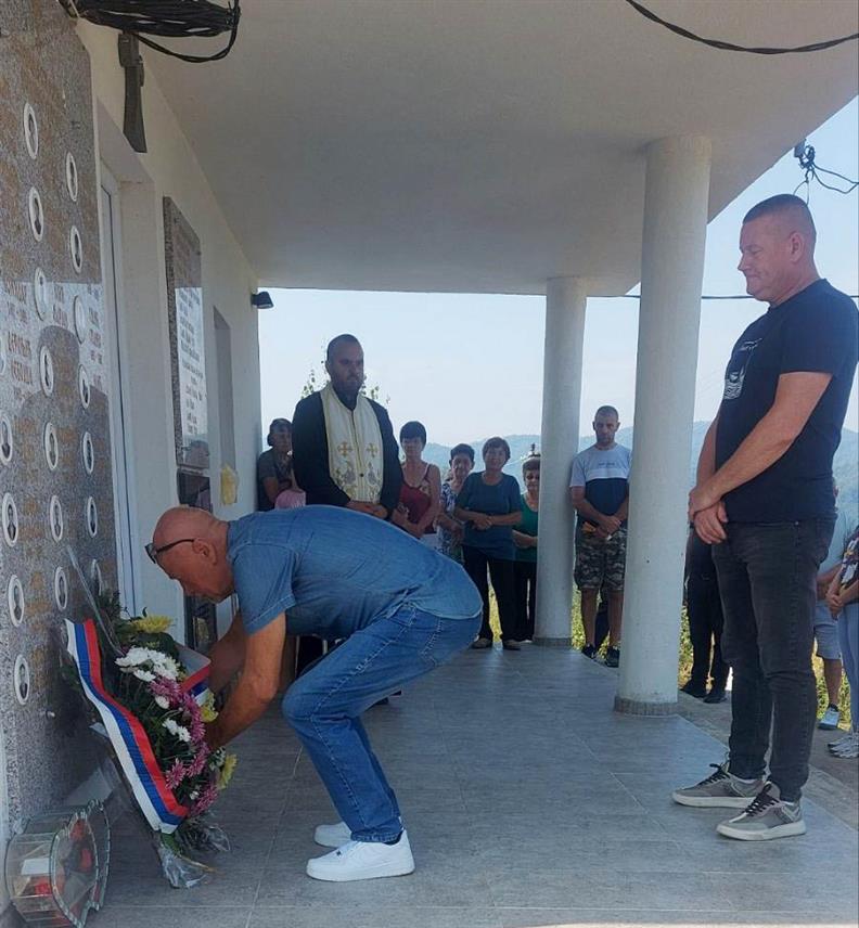 БРАТУНАЦ, 20. ЈУЛА /СРНА/ - У Горњим Магашићима код Братунца данас су обиљежене 32 године од када су муслиманске снаге из Сребренице упале у ово село и убиле осам српских цивила од којих је најмлађа жртва била седамнаестогодишња трудница. 