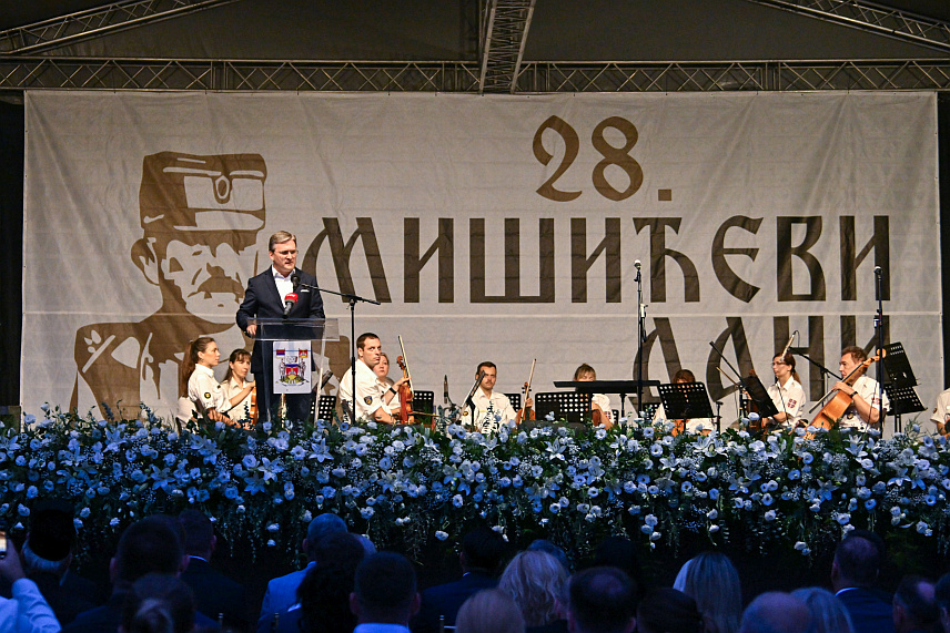 МИОНИЦА, 21. ЈУЛА /СРНА/ - Свечана академија у част војводе Живојина Мишића, у оквиру културно-историјске манифестације "Мишићеви дани", одржана је у Струганику код Мионице - родном селу славног српског војсковође.