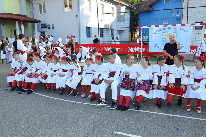 КОТОР ВАРОШ, 22. ЈУЛА /СРНА/ - Традиционални Сабор фолклора у Котор Варошу ове године окупио је девет културно-умјетничких друштава, која су стигла из сусједних локалних заједница.