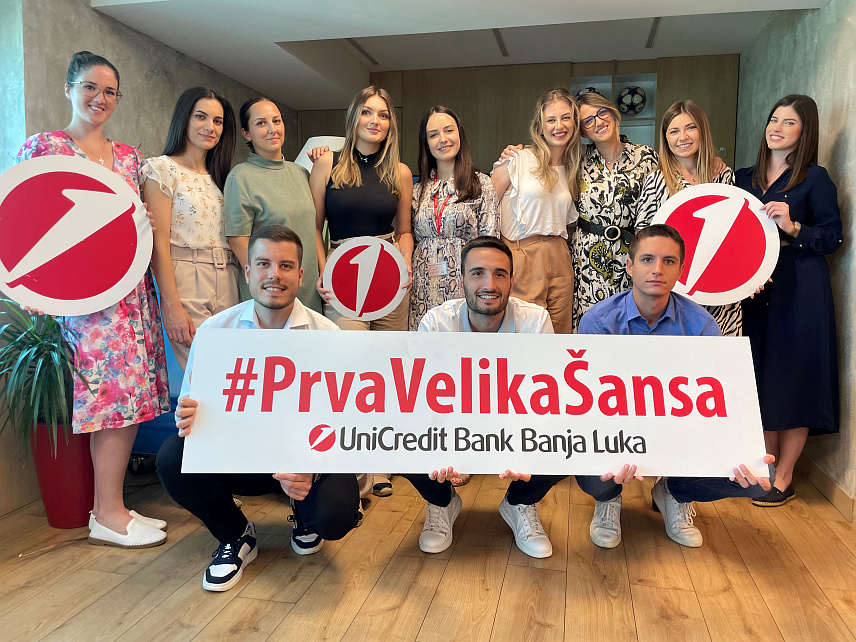 БАЊАЛУКА, 22. ЈУЛА /СРНА/ - Уникредит банка Бањалука позива све заинтересоване студенте завршних година економског, правног и информатичког усмјерења да се до 31. јула, пријаве на шестомјесечни програм "Прва велика шанса" плаћене стручне праксе.
