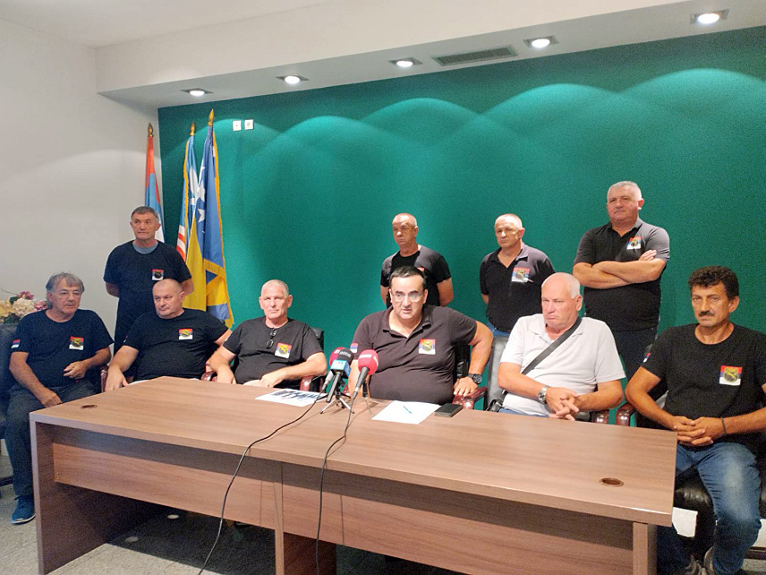 БИЈЕЉИНА, 23. ЈУЛА /СРНА/ - Предсједник Удружења ветерана "Гарде Пантери" Петар Цвијетиновић на конференција за новинаре.