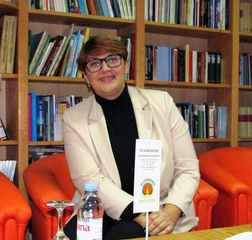 НОВИ ГРАД, 23. ЈУЛА /СРНА/ - Директор Пољопривредне задруге "Агројапра" из Доњих Агића Нада Нешковић Раилић.