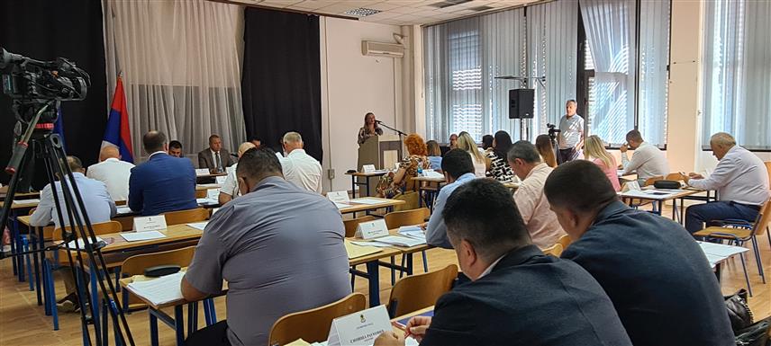 ДОБОЈ, 25. ЈУЛА /СРНА/ - Скупштина града Добој усвојила је данас нацрт ребаланса буџета у износу од 85.995.000 КМ, који је за 21.131.200 КМ већи од планираног.