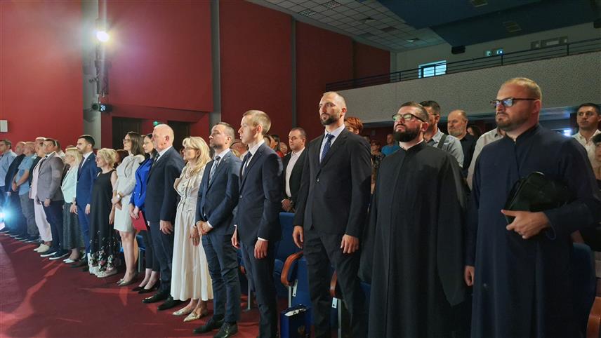 ДРВАР, 27. ЈУЛА /СРНА/ - Обраћање начелника општине Дрвар Душице Рунић на свечаној академији поводом Дана општине.