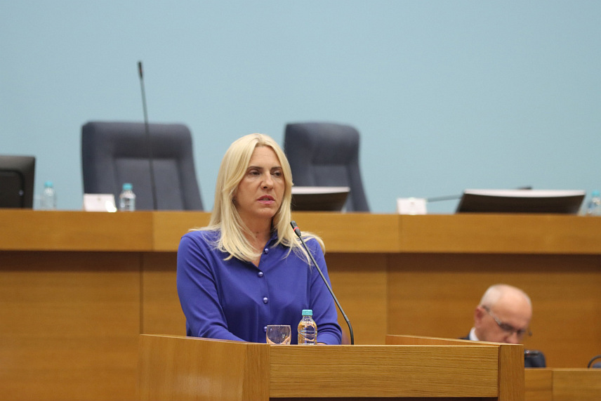 БАЊАЛУКА, 2. ЈУЛА /СРНА/ - Српски члан Предсједништва БиХ Жељка Цвијановић у Бањалуци током обраћања у Народној скупштини Републике Српске. /фото Борислав Здриња/