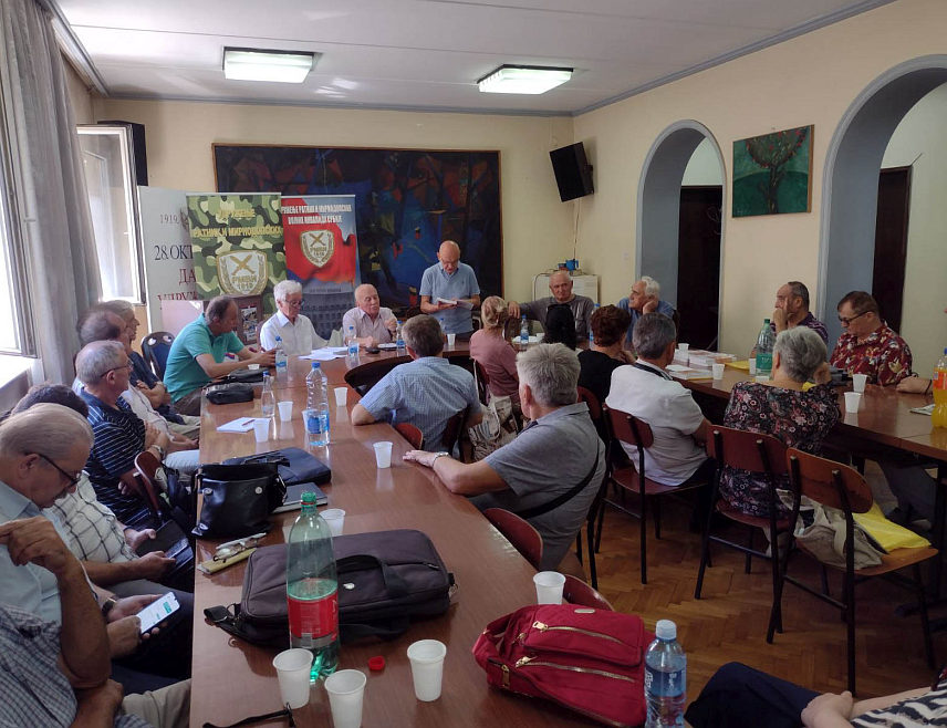 БЕОГРАД, 31. ЈУЛА /СРНА/ - Радови групе еминентних аутора који додатно оснажују чињеницу да се у Хрватској деведесетих година прошлог вијека догодио класични грађански рат, а не "великсрпска агресија" и "одбрамбени рат", објављени су у најновијем, 20. Зборнику радова "Грађански рат у Хрватској /1991-1995/", који је данас представљен у Београду.