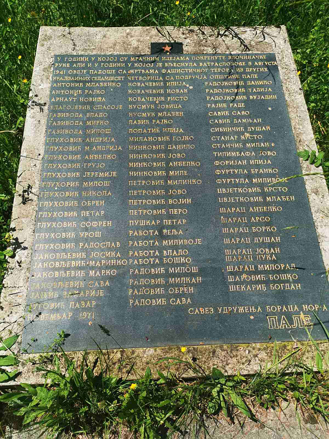 ПАЛЕ, 31. ЈУЛА /СРНА/ - Борачка организација Пале организује у недјељу, 4. августа, посјету Крушчици код Витеза, гдје ће бити служен помен за 74 паљанска домаћина које су усташе звјерски убили у ноћи између 5. и 6. августа 1941. године.