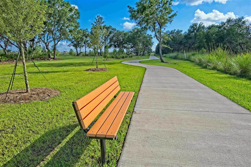 БИЈЕЉИНА, 31. ЈУЛА /СРНА/ - Већински власник Техничког ремонта Братунац Славенко Ристић најавио је изградњу мини-парка у Јањи у којем би се нашле бисте великана Семберије и Мајевице Филипа Вишњића и Кнеза Иве од Семберије.