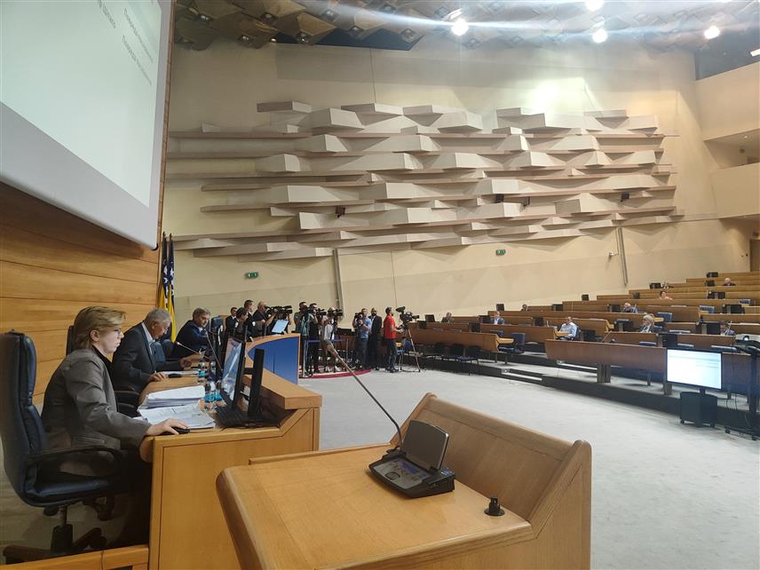 САРАЈЕВО, 3. ЈУЛА /СРНА/ - Сједница Представнички дома Парламентарне скупштине БиХ.