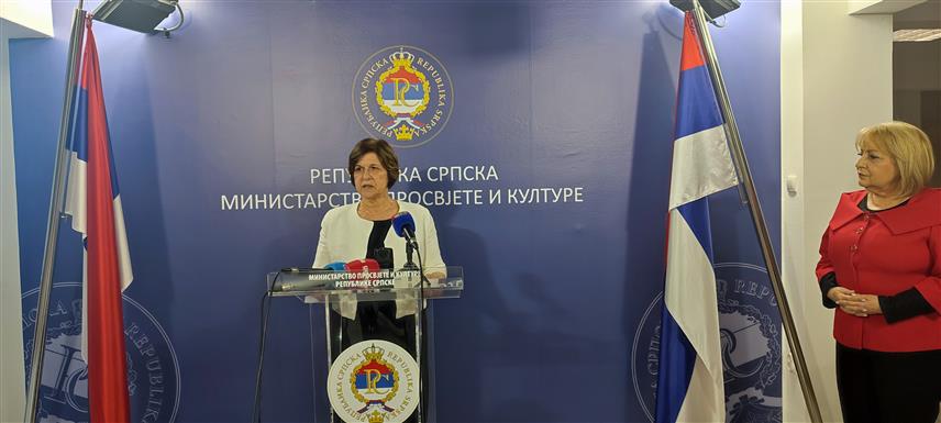 БАЊАЛУКА, 3. ЈУЛА /СРНА/ - Министар просвјете и културе Републике Српске Жељка Стојичић на конференцији за новинаре данас у Бањалуци након састанка са министром просвете Србије Славицом Ђукић Дејановић.