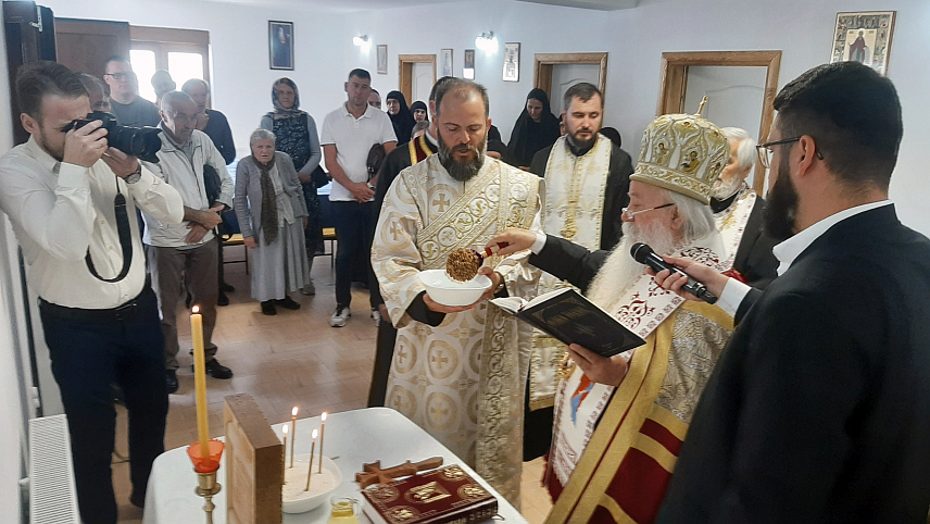 ФОЧА, 4. ЈУЛА /СРНА/ - Монашки скит на Челебићима је љубављу, добротом, подвигом и жртвом монахиње Минодоре постао мјесто које ће ући у историју Српске православне цркве и овог краја, истакао је данас приликом освештања новоиграђеног конака Његово високопреосвештенство митрополит дабробосански Хризостом.