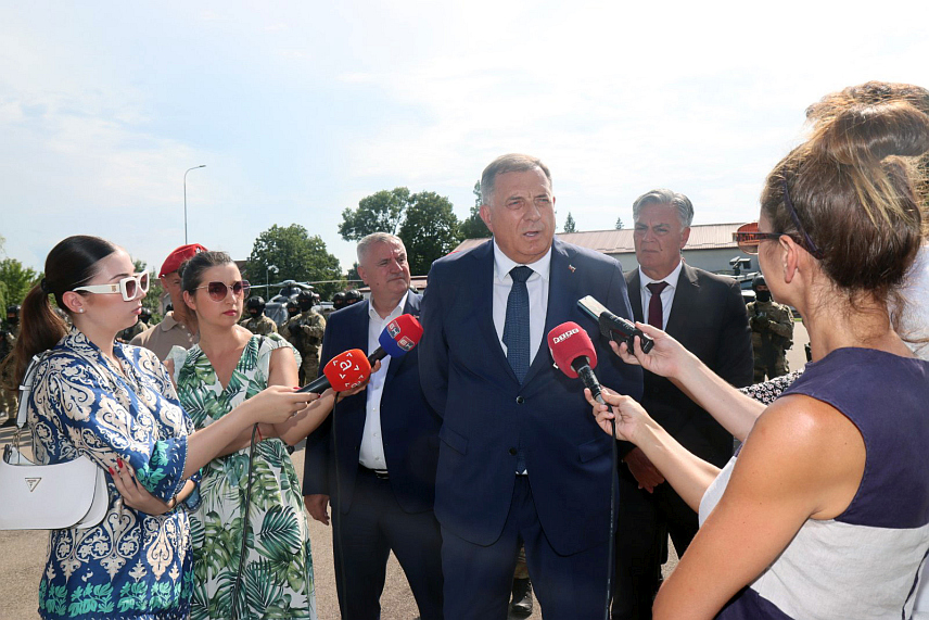 БАЊАЛУКА, 7. ЈУЛА /СРНА/ - Предсједник Републике Српске Милорад Додик рекао је да је полиција Републике Српске најорганизованија полицијска структура у БиХ, док остале трпе све оне слабости које има БиХ. /ФОТО: Борислав Здриња/