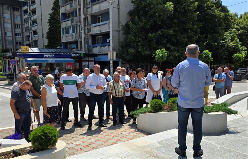 ЗВОРНИК, 8. ЈУЛА /СРНА/ - На подручју града Зворника потражују се још 23 припадника Војске Републике Српске и 25 несталих цивила, рекао је данас предсједник Организације породица заробљених и погинулих бораца и несталих цивила Зворник Миливоје Марковић.