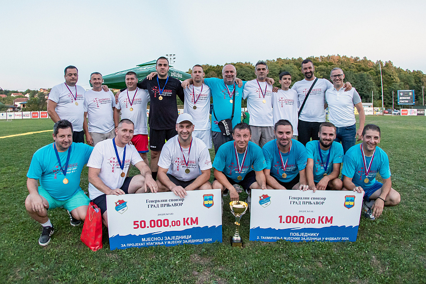 ПРЊАВОР, 11. АВГУСТА /СРНА/ - Екипа мјесне заједнице Прњавор побиједила је на фудбалском турниру мјесних заједница града Прњавор и освојила награду од 50.000 КМ за инвестициони пројекат.