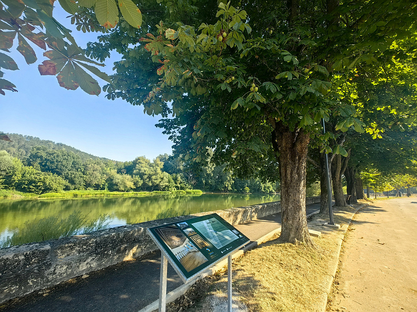 НОВИ ГРАД, 13. АВГУСТА /СРНА/ - Туристичка организација Нови Град је у сарадњи са Туристичком организацијом Републике Српске реализовала пројекат тематска стаза "Једна, једина" чији је циљ промоција ријеке Уне и туристичких потенцијала ове општине.