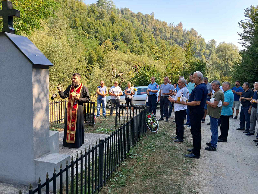 КОТОР ВАРОШ, 14. АВГУСТА /СРНА/ - У Вигошти код Котор Вароша данас су обиљежене 32 године од страдања 14 српских бораца који су убијени у засједи у овом мјесту, док је њихових 13 сабораца рањено.
