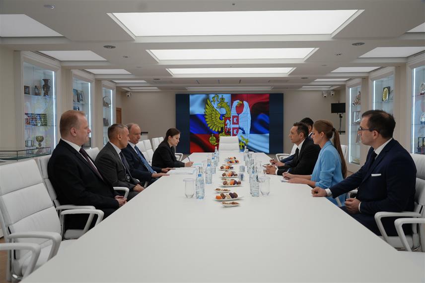 МОСКВА, 14. АВГУСТА /СРНА/ - Потпредсједник Владе Србије Александар Вулин и помоћник предсједника Руске Федерације Николај Патрушев констатовали су на састанку у Москви узајамну усмјереност ка даљем унапређењу стратешког партнерства двије земље.