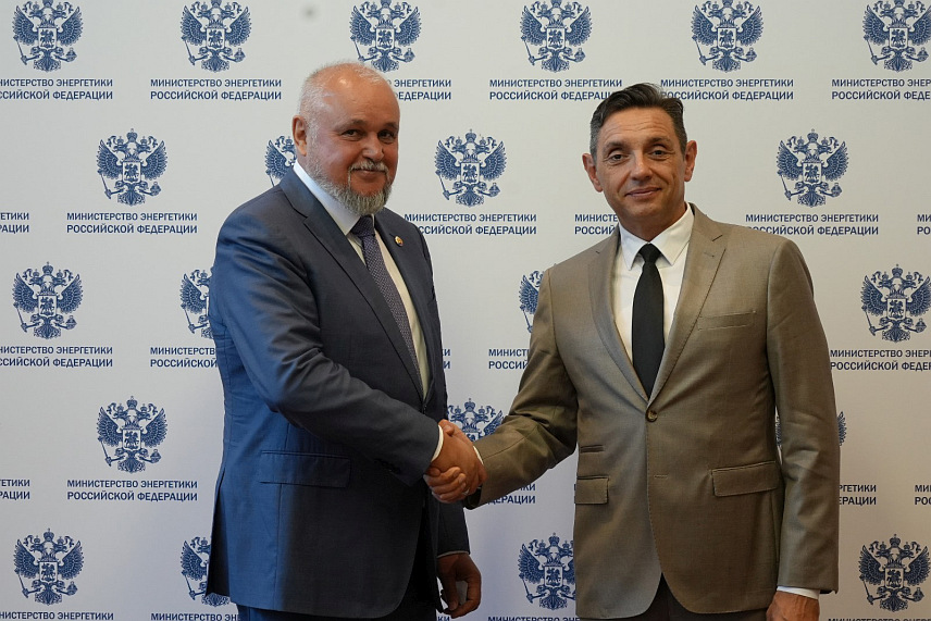 БЕОГРАД, 15. АВГУСТА /СРНА/ - Потпредсједник Владе Србије Александар Вулин и министар енергетике Руске Федерације Сергеј Цивиљев размотрили су данас у Москви низ важних питања сарадње у различитим енергетским секторима, укључујући снабдијевање Србије руским гасом.