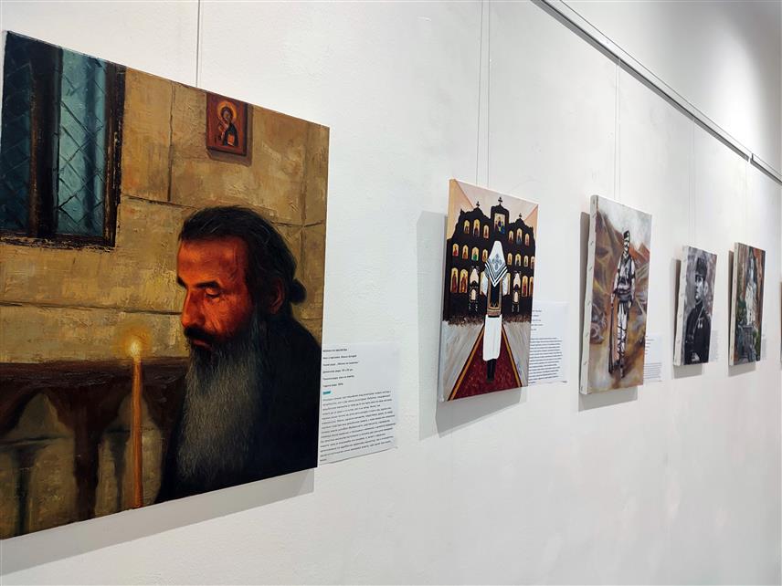 ГРАДИШКА, 15. АВГУСTА /СРНА/ - У Градишци је вечерас отворена хуманитарна изложба умјетничких слика, икона и калиграфских паноа под називом "Теодулија", а прикупљени новац од продаје изложених дјела биће дониран за помоћ вишечланим српским породицама.