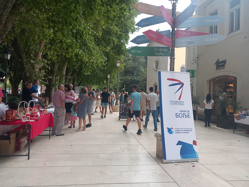 ТРЕБИЊЕ, 19. АВГУСТА /СРНА/ - Сусрети привредника из Републике Српске и Аустрије у Требињу привукли су више од 30 аустријских привредника, а циљ скупа је њихово боље повезивање ради повећања извоза и реализације других заједничких пројекта.	