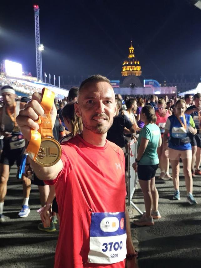 НОВИ ГРАД, 20. АВГУСТА /СРНА/ - Члан Атлетског клуба "Слобода" Саша Милић из Новог Града учествовао је у Паризу на "Маратону за све", који је у оквиру Олимпијских игара организован за тркаче аматере.