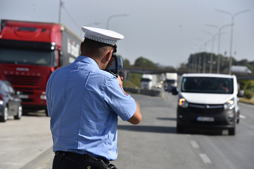 БАЊАЛУКА, 22. АВГУСТА /СРНА/ - Кампања "Лако је брзину смањити" у Бањалуци.