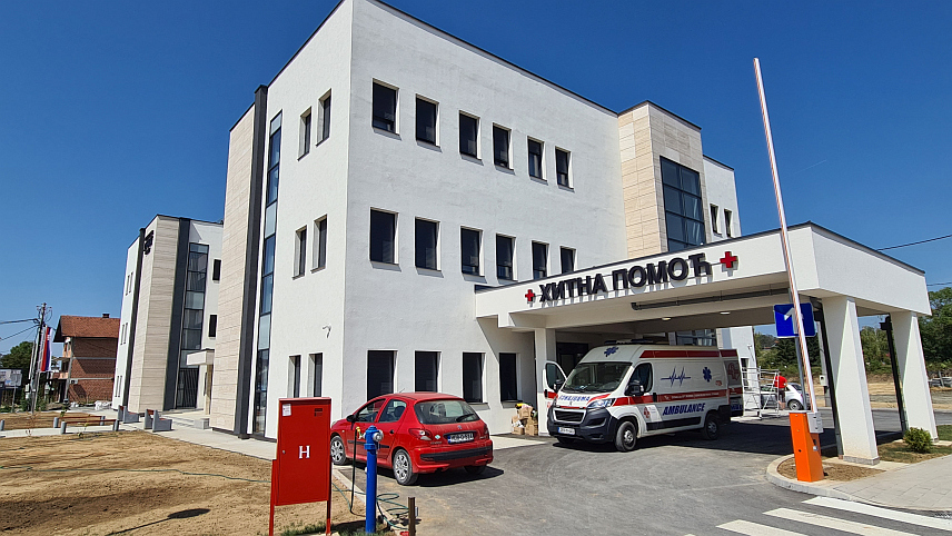 СТАНАРИ, 23. АВГУСТА /СРНА/ - Здравствене услуге у Станарима од данас се грађанима ове општине пружају у новом објекту Дома здравља "Србија", чију градњу је финансирала Влада Србије.