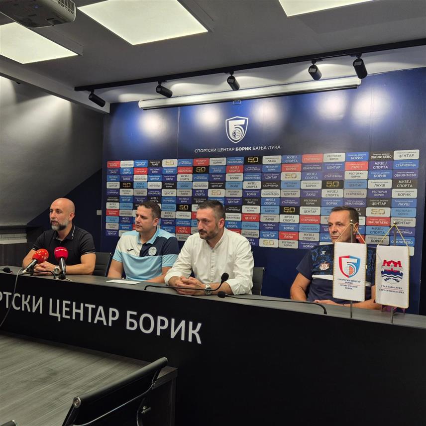 БАЊАЛУКА, 24. АВГУСТА /СРНА/ - У Бањалуци је данас уприличен испраћај за Стевана Црнобрњу, члана Инвалидског одбојкашког клуба "Борац" и репрезентативца БиХ у сједећој одбојци, на Параолимпијске игре у Паризу.