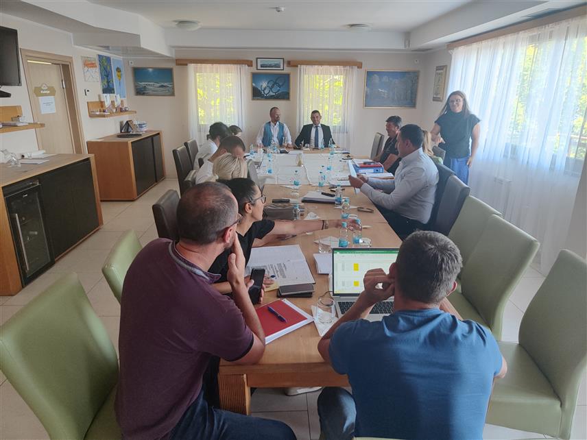 ЈАХОРИНА, 26. АВГУСТА /СРНА/ - На Јахорини је данас одржана Скупштина акционара Олимпијског центра "Јахорина".