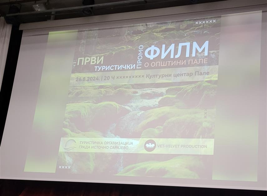 ПАЛЕ, 26. АВГУСТА /СРНА/ - На Палама је вечерас приказан туристички промотивни филм посвећен овој општини, њеним природним љепотама, занимљивостима и љетним туристичким потенцијалима, аутора Драгише Јестротића.