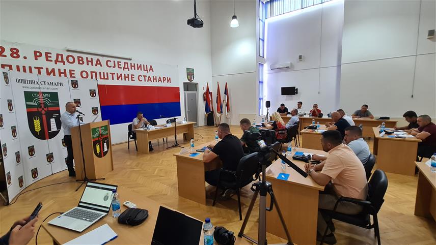 СТАНАРИ, 27. АВГУСТА /СРНА/ - Сједница Скупштине општине Станари.