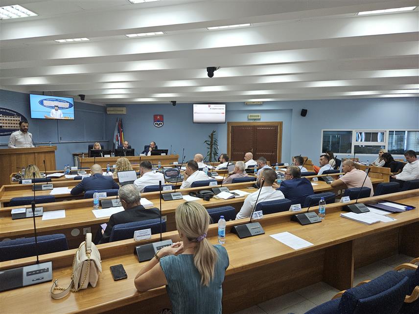 ПРИЈЕДОР, 29. АВГУСТА /СРНА/ - Сједница Скупштине града Приједор.
