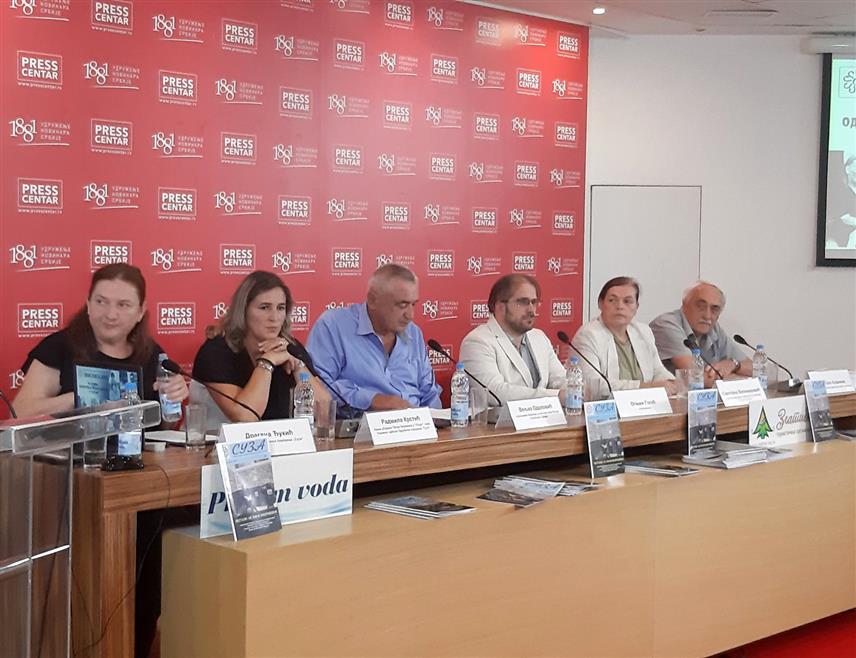 БЕОГРАД, 2. АВГУСТА /СРНА/ - У Београду је одржана конференција за новинаре Удружења породица несталих и погинулих лица "Суза", поводом 29 година од злочина над Србима у Погрому "Олуја".