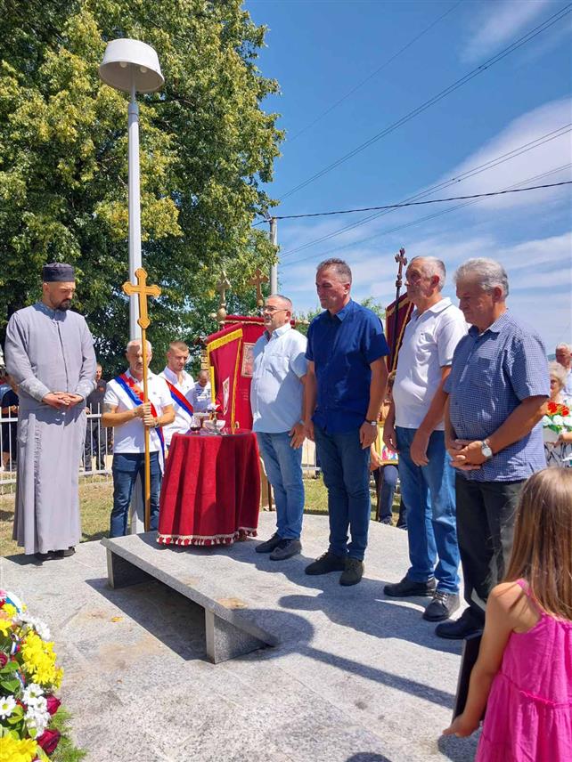 МРКОЊИЋ ГРАД, 2. АВГУСТА /СРНА/ - У Храму Вазнесења Господњег у селу Сурјан код Мркоњић Града данас је прослављена храмовна слава - Свети пророк Илија.
