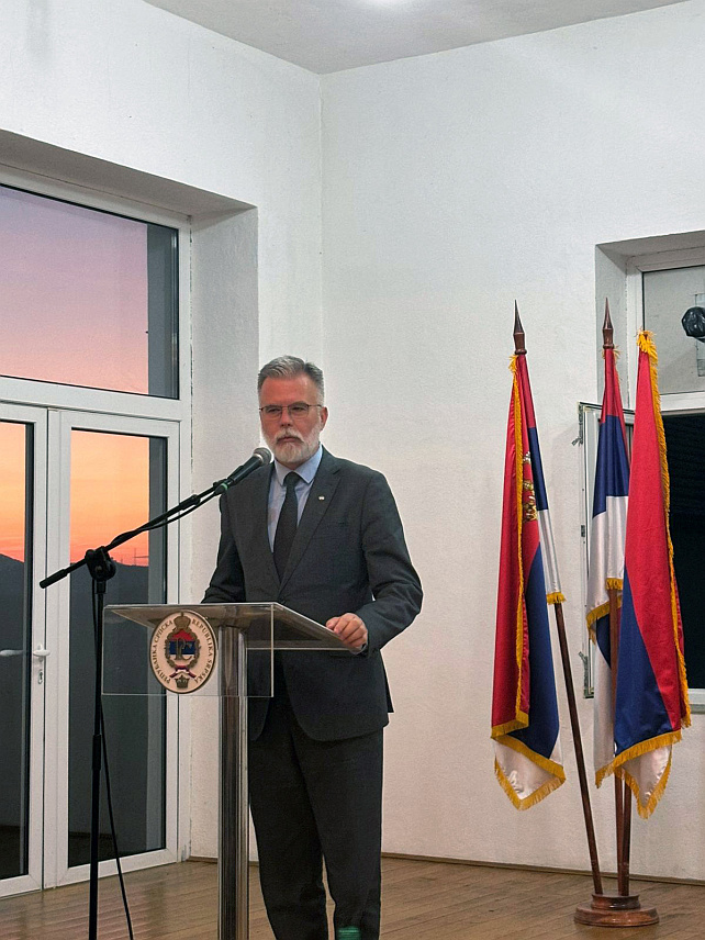 ПРЕБИЛОВЦИ, 5. АВГУСТА /СРНА/ - Министар информисања и телекомуникација у Влади Србије Дејан Ристић данас у Пребиловцима, гдје је присуствовао отварању сталне изложбене поставке "Пребиловци 1941", у организацији Музеја жртава геноцида из Београда.