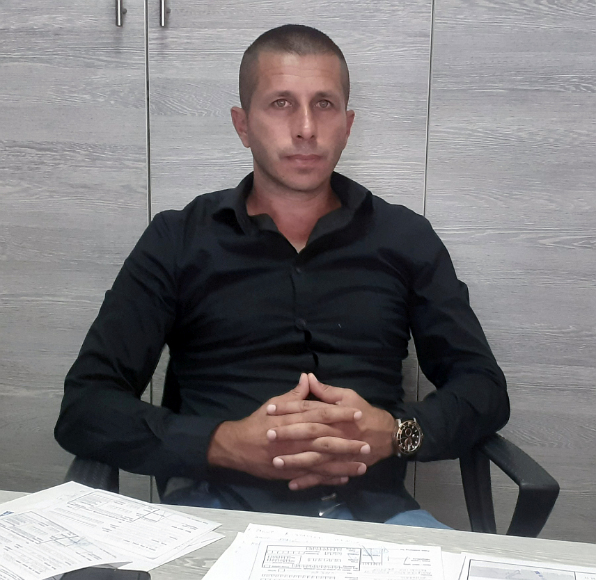 ИСТОЧНО САРАЈЕВО, 7. АВГУСТА /СРНА/ - Цијена половних станова на подручју општина Источно Ново Сарајево и Источна Илиџа износи од 1.800 КМ до 2.200-2.300 КМ по метру квадратном, а нових станова од 2.400 КМ до 2.900 КМ, рекао је Срни директор Агенције "Нек-некретнине" Ранко Вукмановић.