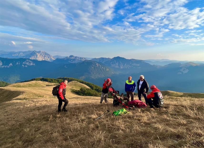 ФОЧА, 9. АВГУСТА /СРНА/ - Планинар који је настрадао од удара грома на планини Зеленгори био је најистуренија тачка на платоу врха Планик на 1.700 метара надморске висине.