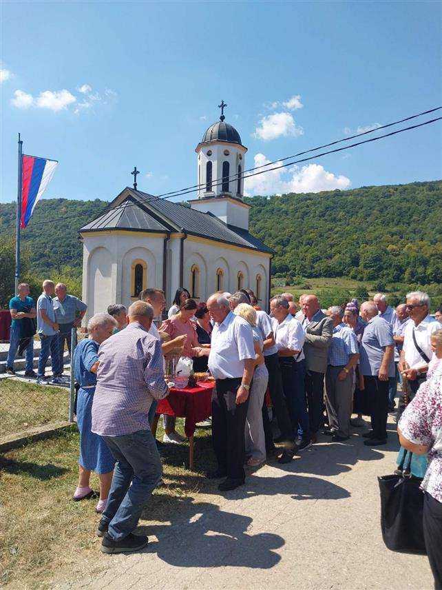 МРКОЊИЋ ГРАД, 9. АВГУСТА /СРНА/ - У селима Баљвине и Дабрац код Мркоњић Града данас су прослављена храмовне славе - Свети великомученик Пантелејмон, у овим мјестима.