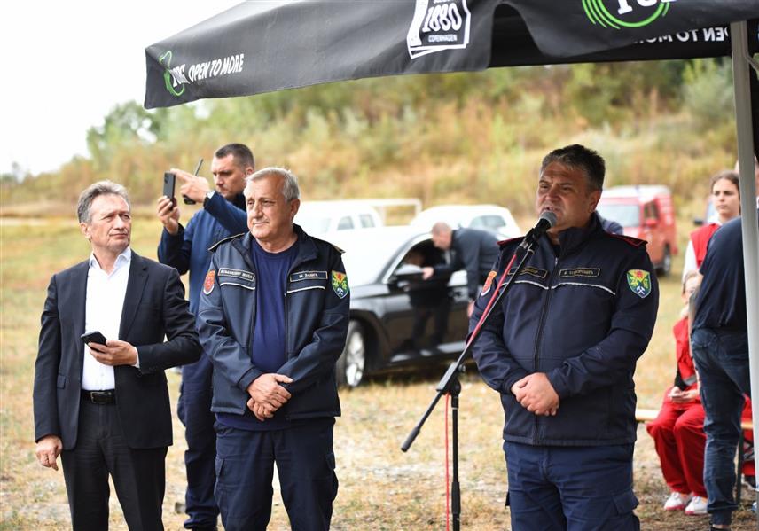 УГЉЕВИК, 10. СЕПТЕМБРА /СРНА/ - У Мезграји код Угљевика данас је одржана ватрогасна вјежба "Септембар 2024" у којој су, поред домаћина, учествовали и ватрогасци из Бијељине, Лопара, Теслића и Модриче, као и припадници Републичке управе Цивилне заштите.