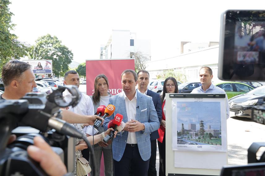 БАЊАЛУКА, 11. СЕПТЕМБРА /СРНА/ - Предсједник СПС-а Горан Селак на конференцији за новинаре у Бањалуци.