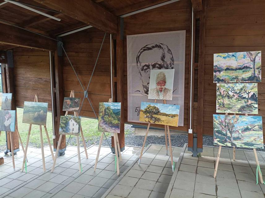 КРУПА НА УНИ, 12. СЕПТЕМБРА /СРНА/ - У Хашанима, родном мјесту књижевника Бранка Ћопића, данас је завршена Ликовна колонија "Орлови рано лете" која је у организацији Јавне установе "Башта сљезове боје" почела 7. септембра.