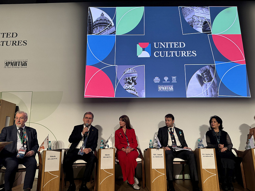 САНКТ ПЕТЕРБУРГ, 12. СЕПТЕМБРА /СРНА/ - Министар културе Србије Никола Селаковић учествовао је данас на панелу "Музеји у историјским грађевинама: механизам очувања културног наслеђа и обликовања националног идентитета", у оквиру Форума културе.