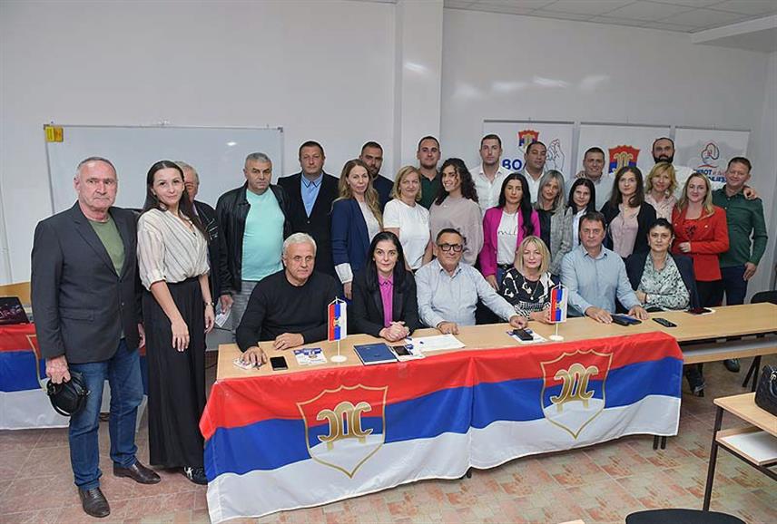 СОКОЛАЦ, 12. СЕПТЕМБРА /СРНА/ - Кандидат СДС за начелника Сокоца Милован Бјелица рекао је да је у програму ове странке "Соколац за нови вијек" садржано све што је потребно за будућност и развој ове локалне заједнице.