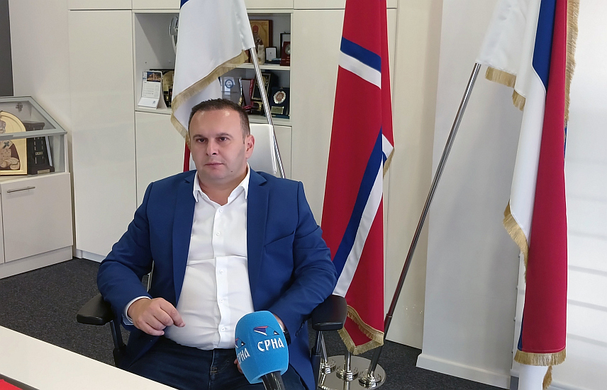 ИСТОЧНО САРАЈЕВО, 13. СЕПТЕМБРА /СРНА/ - Градоначелник Источног Сарајева Љубиша Ћосић .