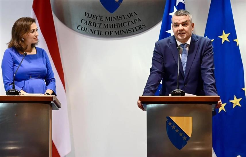 САРАЈЕВО, 13. СЕПТЕМБРА /СРНА/ - Министар правде Аустрије Алма Задић на састанку са министром парвде у Савјету министара Давором Бунозом.