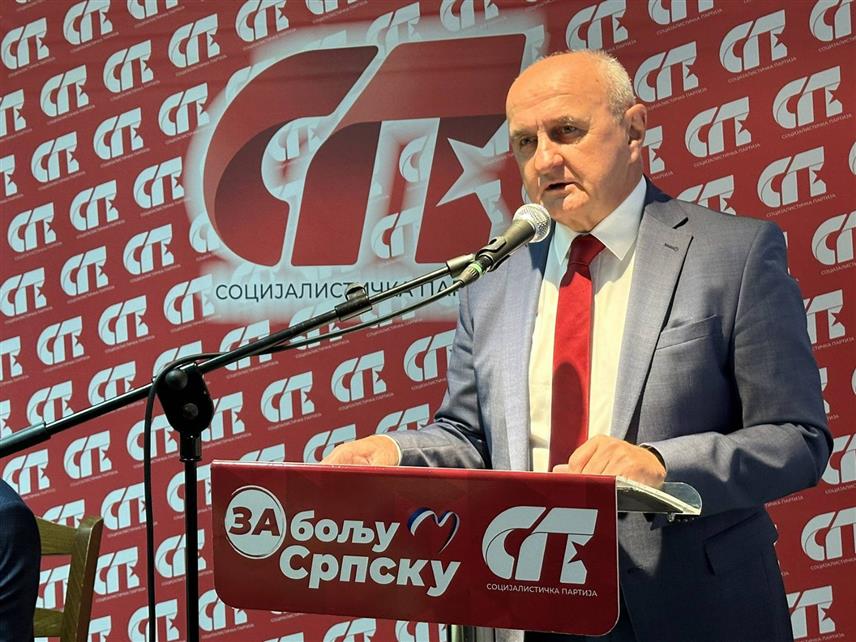 ШАМАЦ, 13. СЕПTЕМБРА /СРНА/ - Предсједник Социјалистичке партије /СП/ Петар Ђокић присуствовао је предизборној трибини Општинског одбора СП у Шамцу.