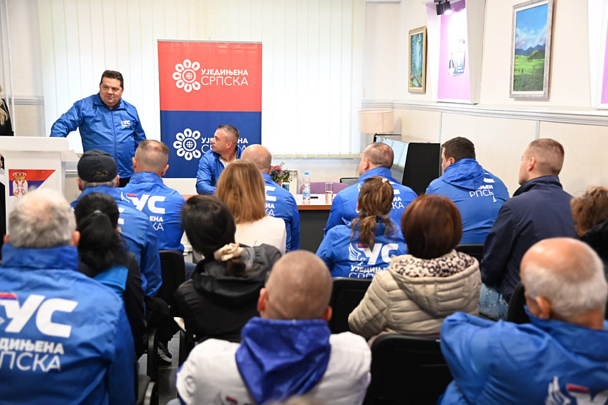 ХАН ПИЈЕСАК, 14. СЕПТЕМБРА /СРНА/ - Предизборни скуп Уједињене Српске на Хан Пијеску.