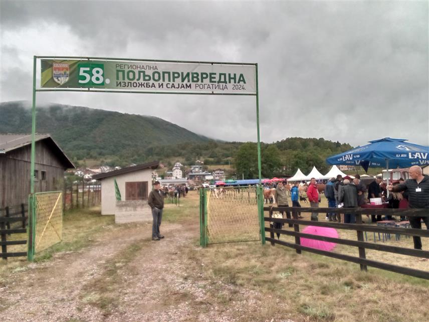 РОГАTИЦА, 15. СЕПTЕМБРА/СРНА/ - Регионална пољопривредна изложба и сајам у Рогатици.