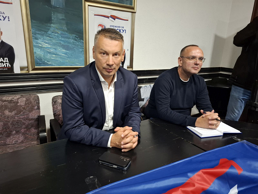 ВИШЕГРАД, 16. СЕПТЕМБРА /СРНА/ - Грађани Вишеграда ће сигурно изабрати пут развоја и да ова локална заједница постане динамичан град који ће туристе радо да прима, поручено је на трибини ДНС-а у Вишеграду.