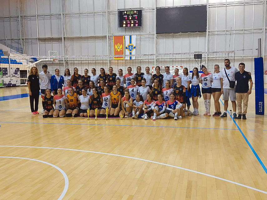 ВИШЕГРАД, 17. СЕПТЕМБРА /СРНА/ - Вишеград је домаћин Одбојкашком клубу "Албатрос" из Херцег Новог у оквиру припрема за предстојећу такмичарску сезону у одбојци на основу споразума о сарадњи ове двије локалне заједнице.